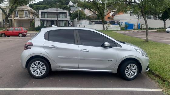 PEUGEOT 208 1.2 ACTIVE 12V FLEX 4P MANUAL